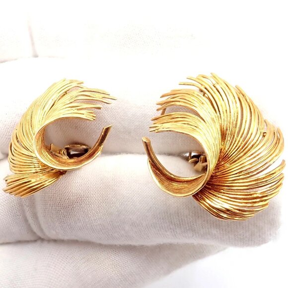 Authentic! Vintage Tiffany & Co 18k Yellow Gold Leaf Earrings - Picture 11 of 16